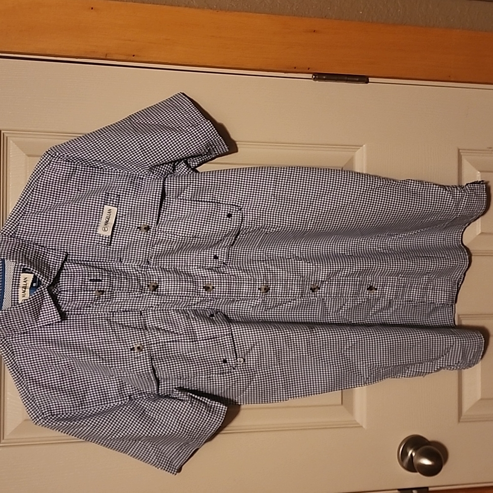 Magellan navy/white shirt